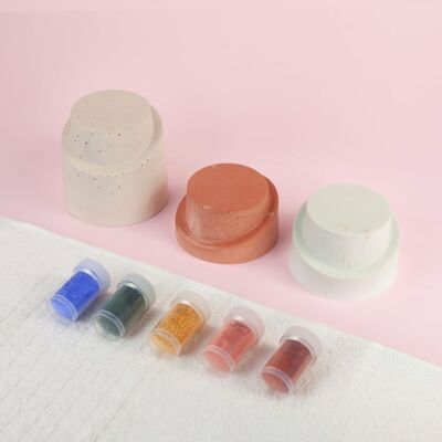 Køffret / kit béton DIY cale-porte & presse-papier PØIDS -  - 2 moules - 4 pigments