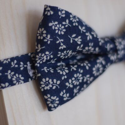 Blue floral bow tie