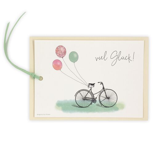 Postkarte / Anhängerkarte "Viel Glück!" mit Fahrradmotiv und Textilband in Grün