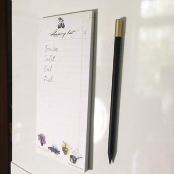 Liste de courses avec un bloc magnétique avec un crayon magnétique pour le réfrigérateur ou le mur magnétique dans un look vintage. Convient pour la cuisine et le bureau - facilite les achats durables. 2