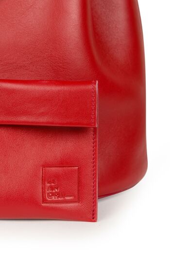 Sac en cuir rouge ou Bucket Bag avec poche amovible et pompons bicolores Leandra rouge écarlate 4