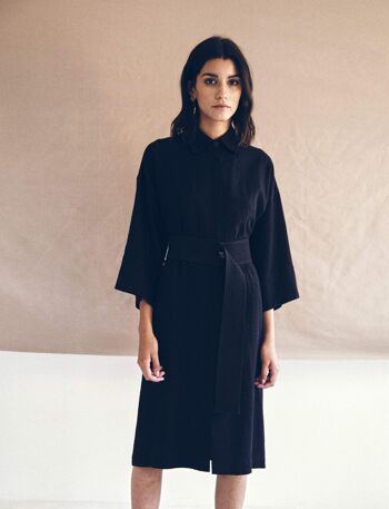 CELINE NOIR / Robe chemise oversized en lin et coton à ceinture amovible 4