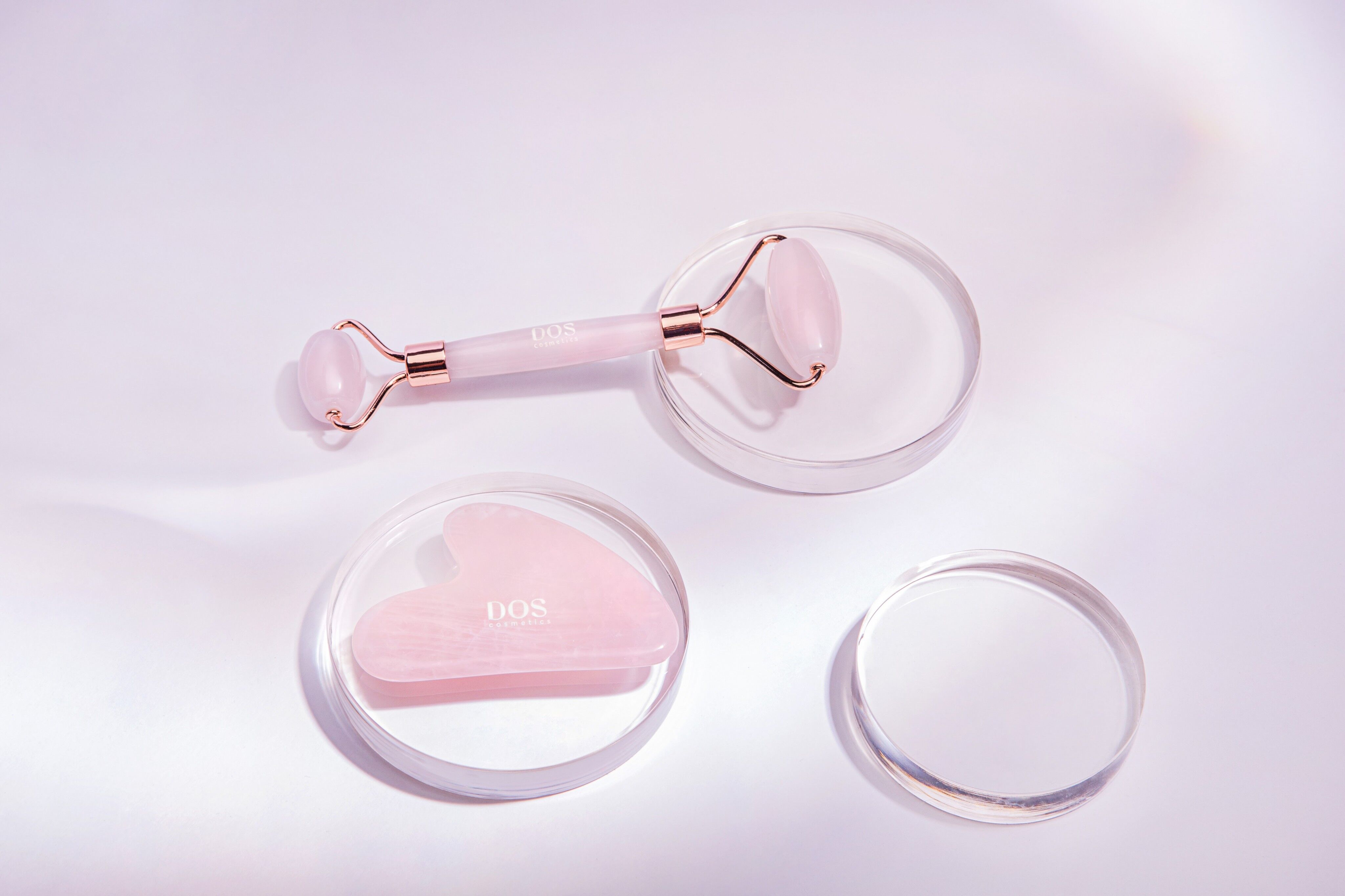 Rullo viso al quarzo rosa con Gua Sha