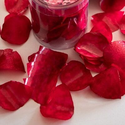 Crystal Candy Edible, Sweet Rose Leaves No.12.    Approx 40 Leaves per Container