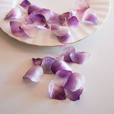 Crystal Candy Edible, Sweet Rose Leaves No.7.      Approx 40 Leaves per Container