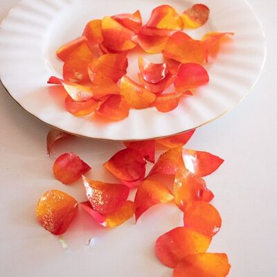 Crystal Candy Edible, Sweet Rose Leaves No.8.      Approx 40 Leaves per Container