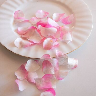 Crystal Candy Edible, Sweet Rose Leaves No.9.    Approx 40 Leaves per Container