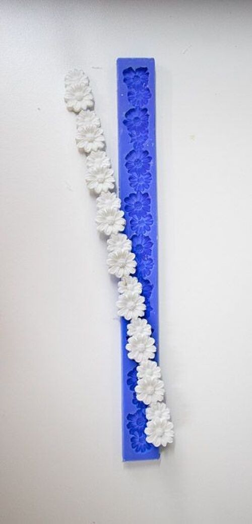 Crystal Candy: Daisy String – Bas Relief Embellishment