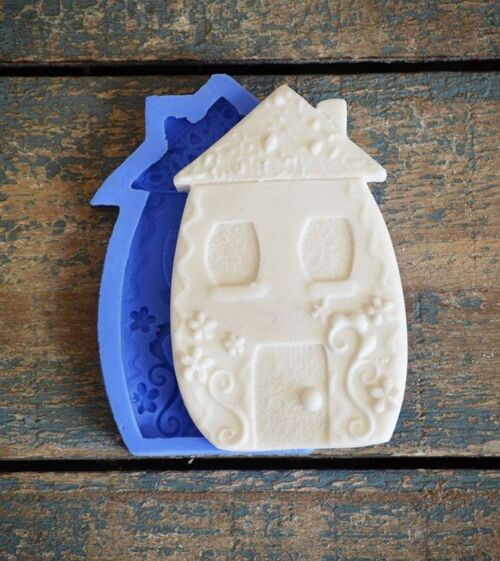 Crystal Candy Bas Relief Mould - Weekend Retreat