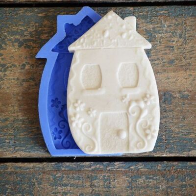 Crystal Candy Bas Relief Mould - Weekend Retreat
