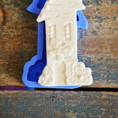 Crystal Candy Bas Relief Mould - Garden Cottage