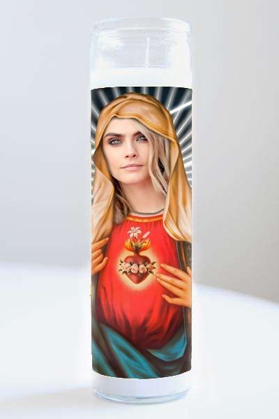 Vela de oración de celebridades Cara Delevingne