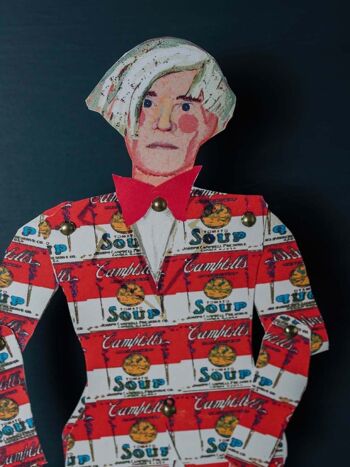 Warhol a coupé et fabriqué une activité amusante et un cadeau pour Artist Puppet 3