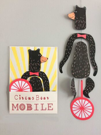 Nursery Circus Bear Kinetic Mobile pour les salles de jeux et la décoration des enfants 2