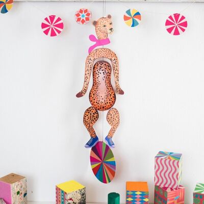 Kindergarten-Zirkus-Geparden-Kinetisches Mobile für Spielzimmer und Kinderdekoration