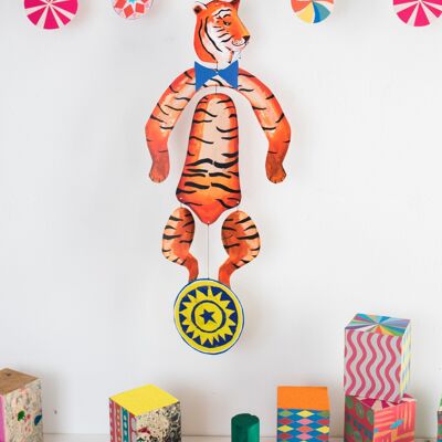 Mobile cinetico Tiger Circus della scuola materna per sale giochi e decorazioni per bambini