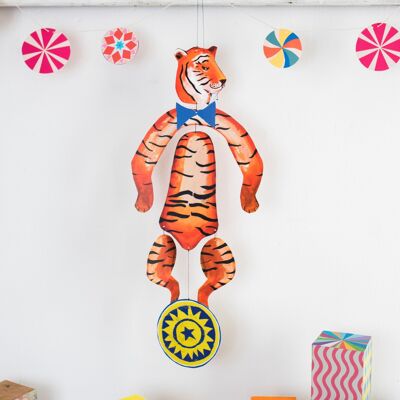 Giostrina cinetica della tigre del circo della scuola materna