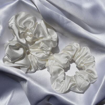 2 x Silk Scrunchies - White