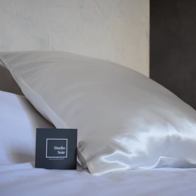 Silk Pillowcase - 65x65cm - Ivory | 22MM