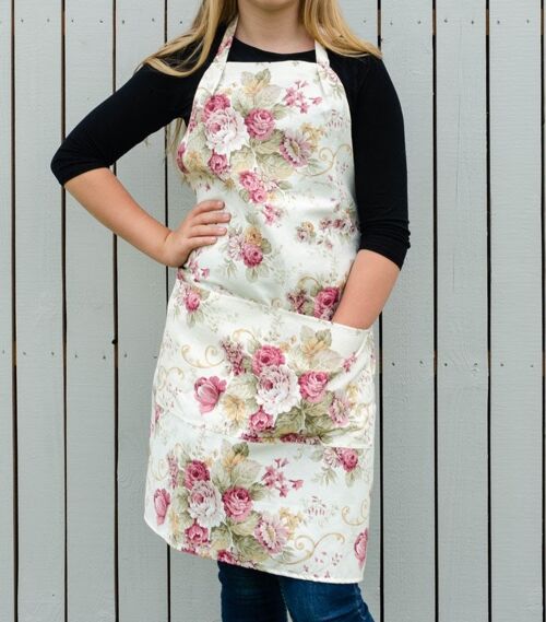 Floral apron for women with roses on cream patterns and two front pockets
