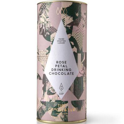 Cioccolato da bere con petali di rosa