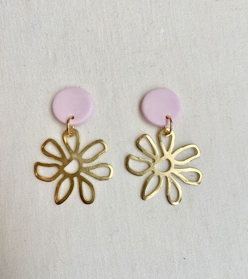 Pink Daisy Earrings // Polymer Clay Earrings // Pink Earrings // Handmade Earrings // Summer Earrings // Brass and Polymer Clay Earrings