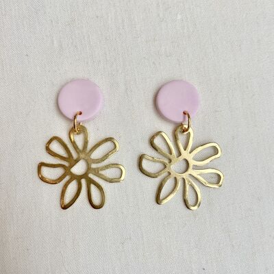 Rosa Gänseblümchen-Ohrringe // Ohrringe aus Fimo // Rosa Ohrringe // Handgemachte Ohrringe // Sommer Ohrringe // Ohrringe aus Messing und Fimo