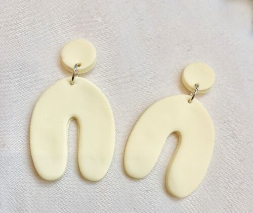Polymer Clay Earrings // Pastel Yellow Arch Earrings // Yellow Polymer Clay Earrings // Arch Earrings // Handmade Earrings