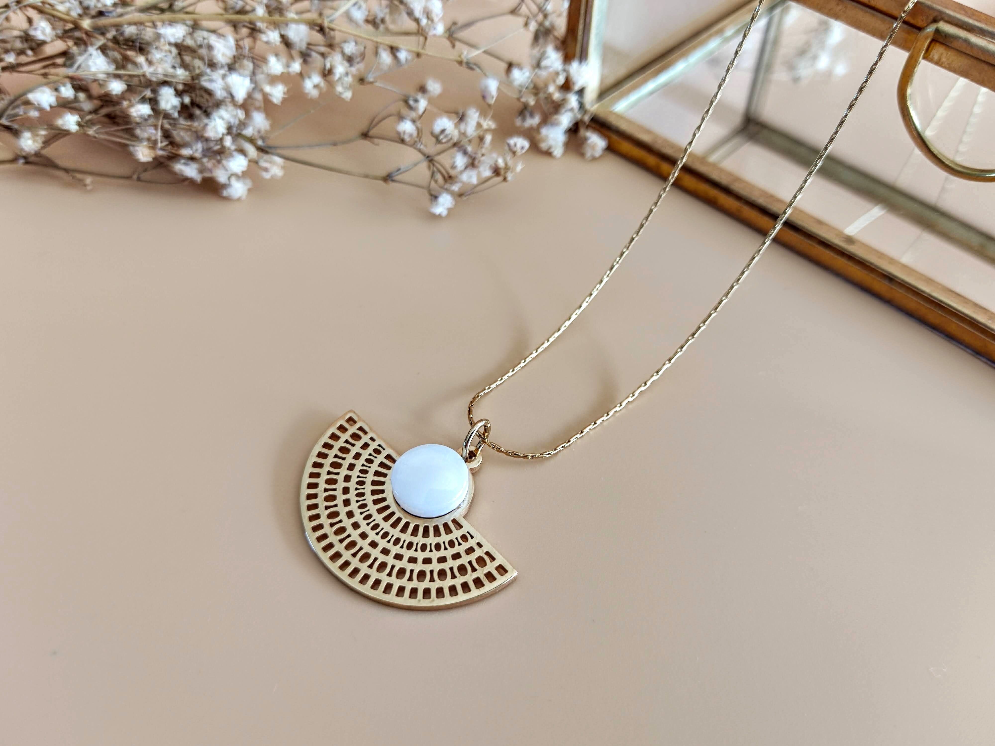 Collana La Rêveuse in madreperla