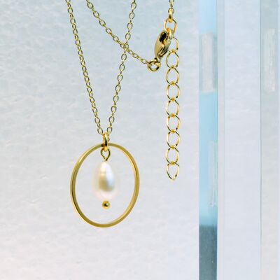Short necklace, gold-plated, freshwater cultured pearl in white, K377