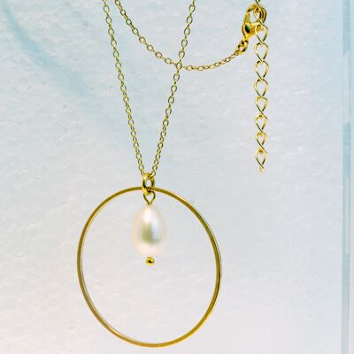 Collana corta, placcata in oro, perla coltivata d'acqua dolce bianca (K-Pearl)