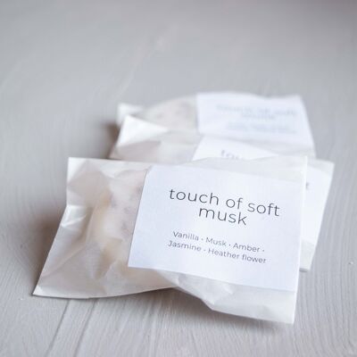 'Touch of soft musk' wax melts (3 pc)