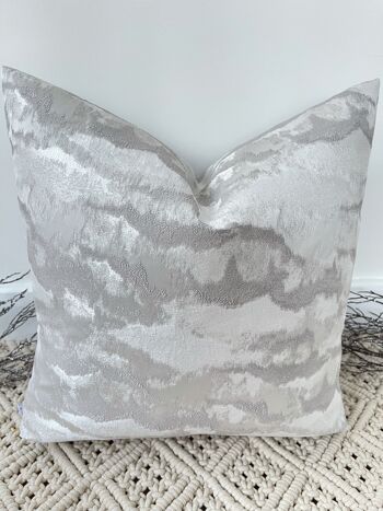 NOUVEAU Coussin The Grey Silver Vestige - 18'' - Oui - Marine 1