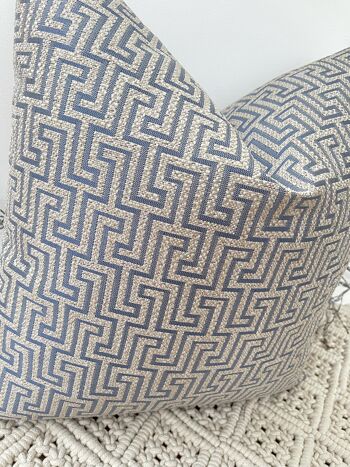 The Navy Mattox Cushion - 22" - Oui - Ivoire 2