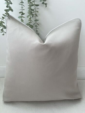 The Outdoor Taupe McDermott, 20'', oui, blanc 1