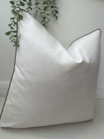 Le coussin d'extérieur blanc, 16'', oui, noir 1