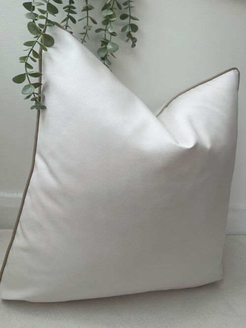 The Outdoor White Cushion - 16'' - Yes - Light grey