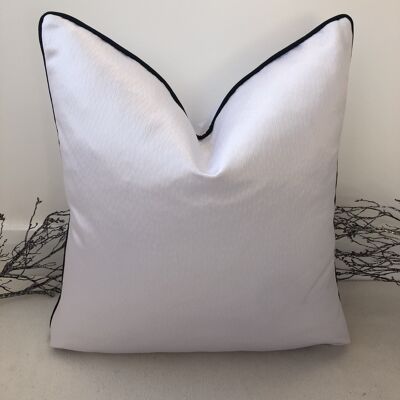 The Lauren White Cushion - 16'' - Yes - White