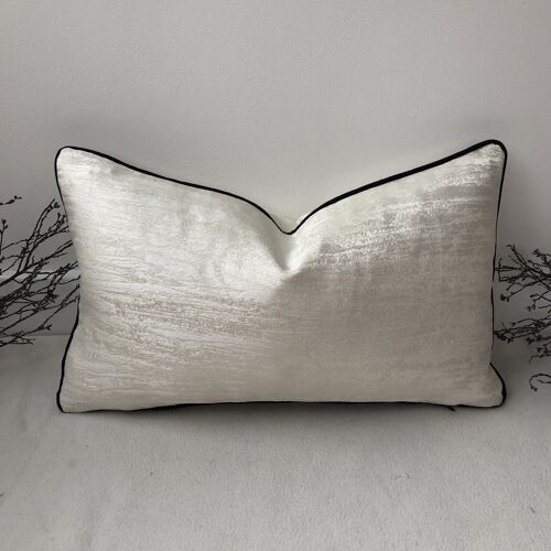 The Rectangle Cushion - The Velvet Varley - Yes