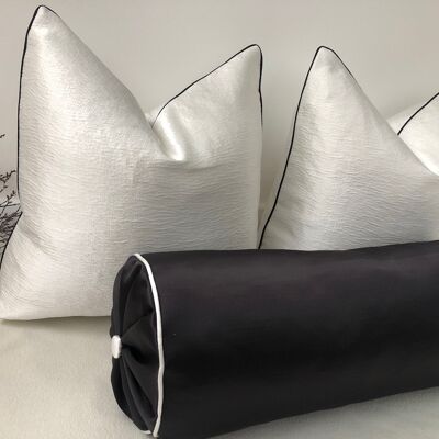 The Perfect Monochrome - 2x 18'' Cushion Covers + 1 Bolster - Yes