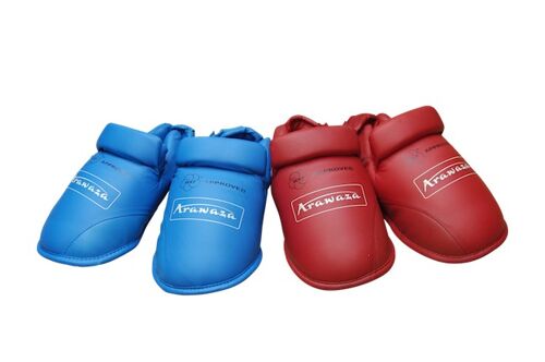 Voetbeschermers voor karate Arawaza | WKF | blauw & rood - Product Kleur: Rood / Product Maat: S