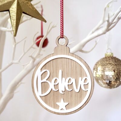 Believe Christmas Bauble (blanco)