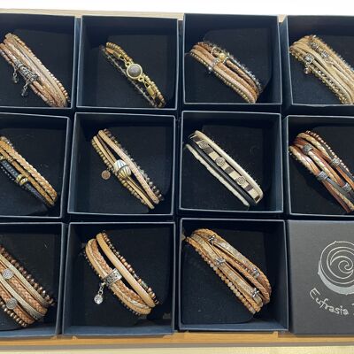 Display Afrika display met 11 dames armbanden sets