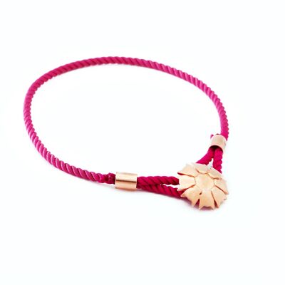 Farbenfrohes Luxury Festival Cynthia Hot Pink und 18 Karat Roségold-Vermeil Jaguar Flower Caring Armbänder, getragen von Supermodel Katia Elizarova