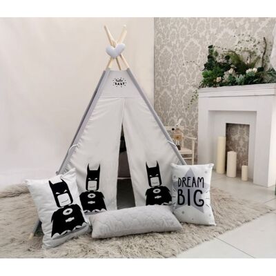 Teepee Tent with 3 pillows, batmen