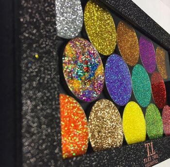Only The Brave Magnetic Glitter Palette 2