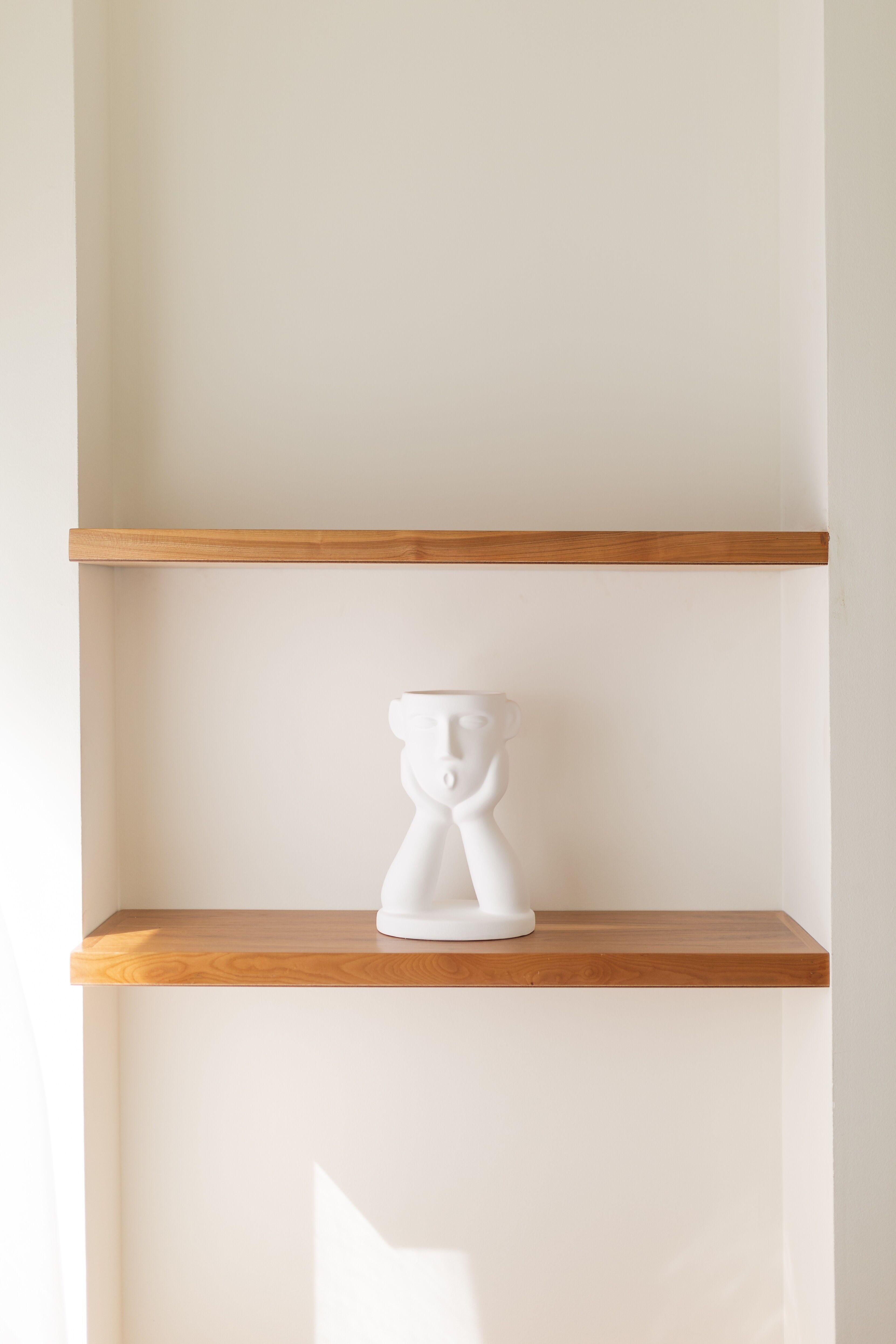 Vase en céramique visage à deux mains
