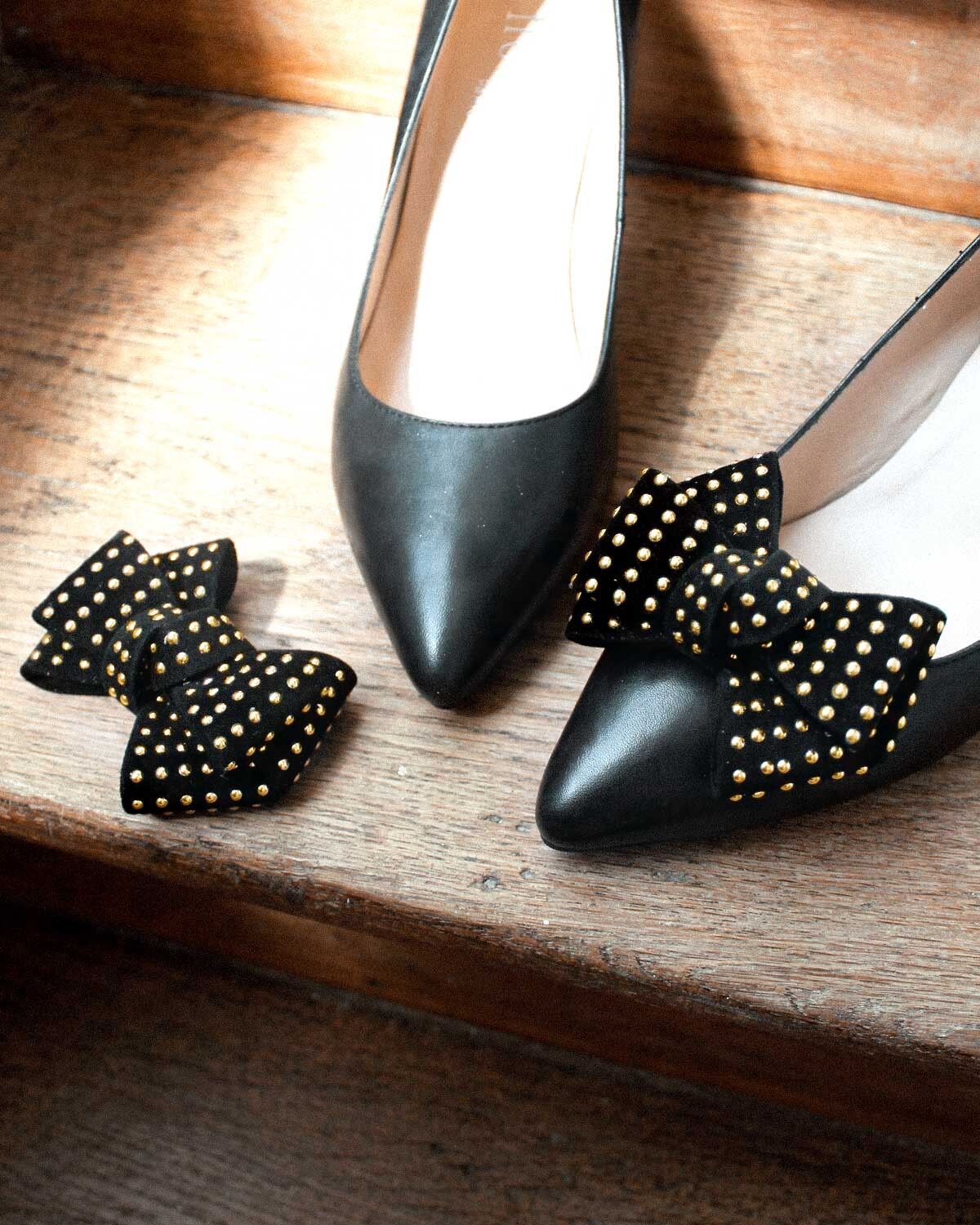 TRÄGER MIT GOLDENEN NIETEN (PAAR)