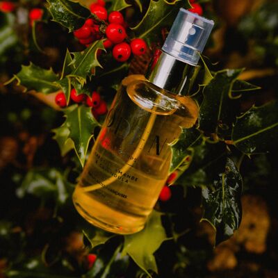 Dry body oil – Rich in beta-carotene, enhances tanning