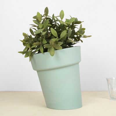 Distorted Flowerpot – Medium – Green